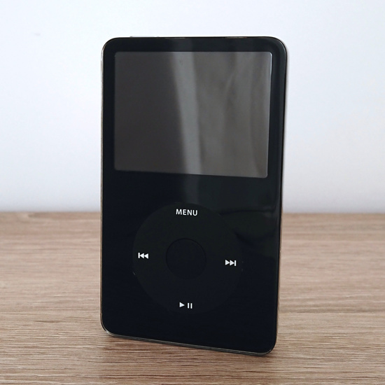 iPod (Video - 5.5th gen.)