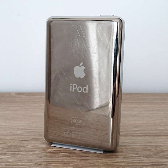 iPod (Video - 5.5th gen.)