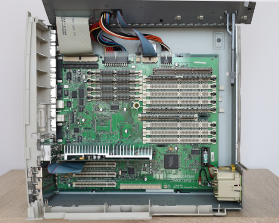 Apple Power Macintosh 7500