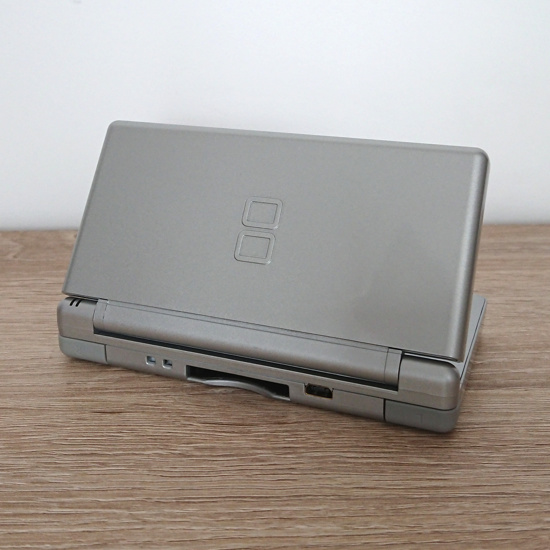 Nintendo DS Lite