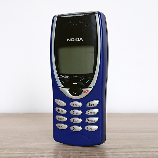 Nokia 8210